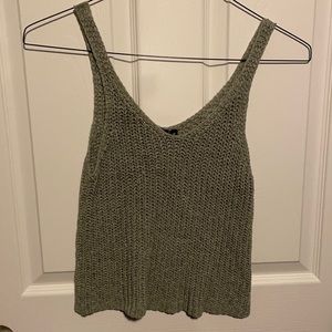 Summer woven thin material tank, can be worn as crop tank